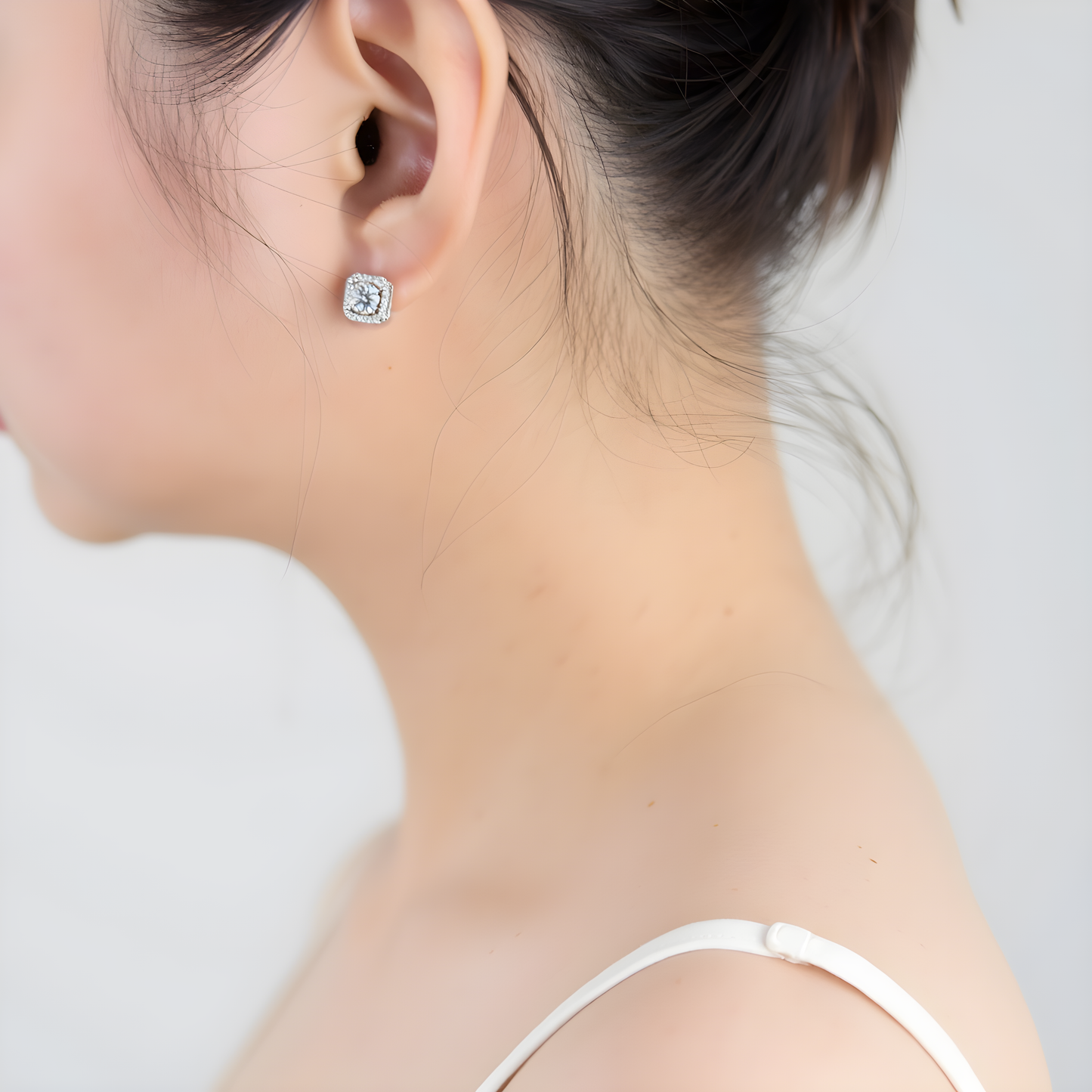 Halo Radiance Studs
